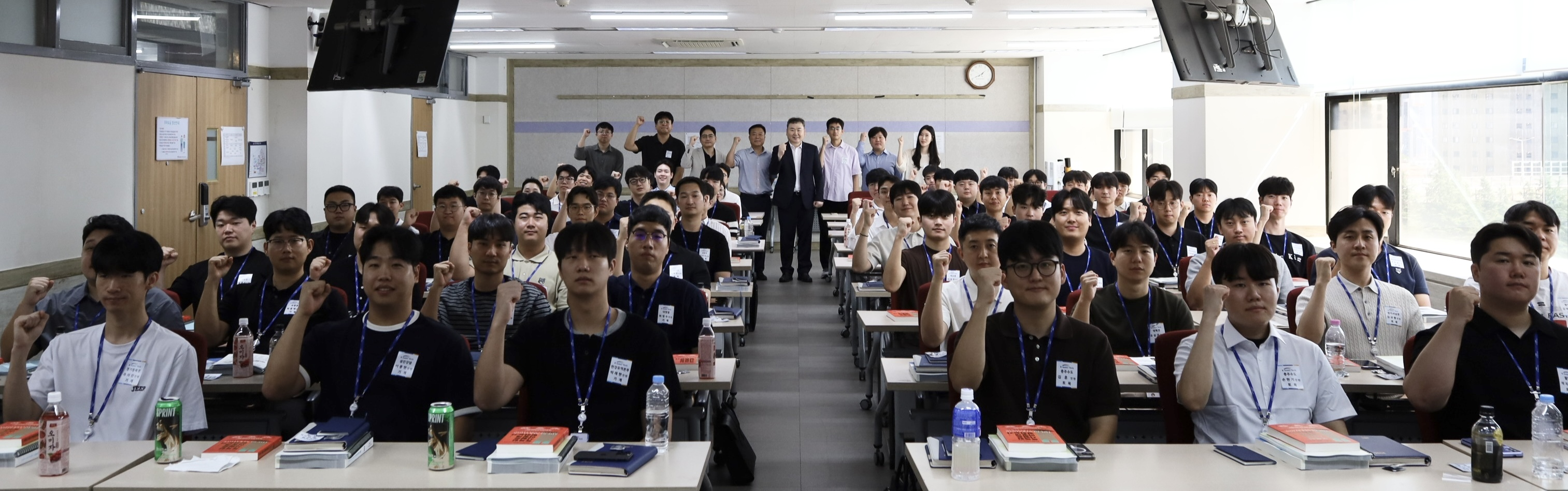 청운의 꿈을 품고 기나긴 항해를 시작하는...